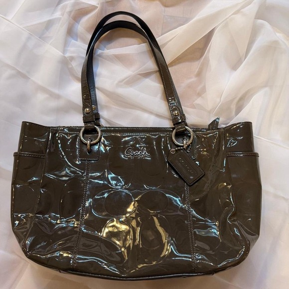 Coach Olive Green Patent Leather C Signature Shoulder Bag F17728 - Picture 1 of 8